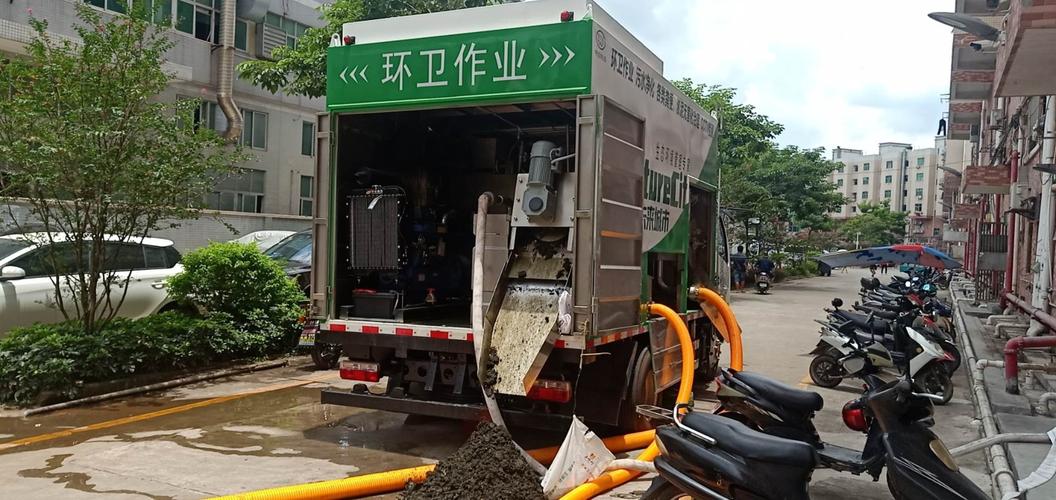 多功能管道疏通吸粪净化脱水车